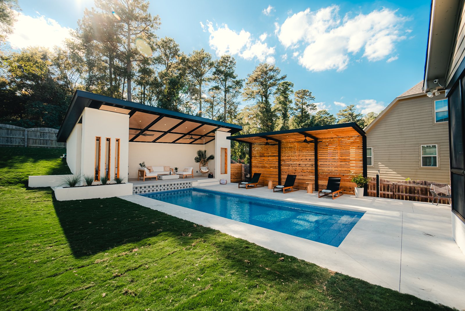 Modern websites and AI lead capture for custom home builders, luxury contractors, and construction companies — Heights Digital serves Texas Hill Country and nationwide